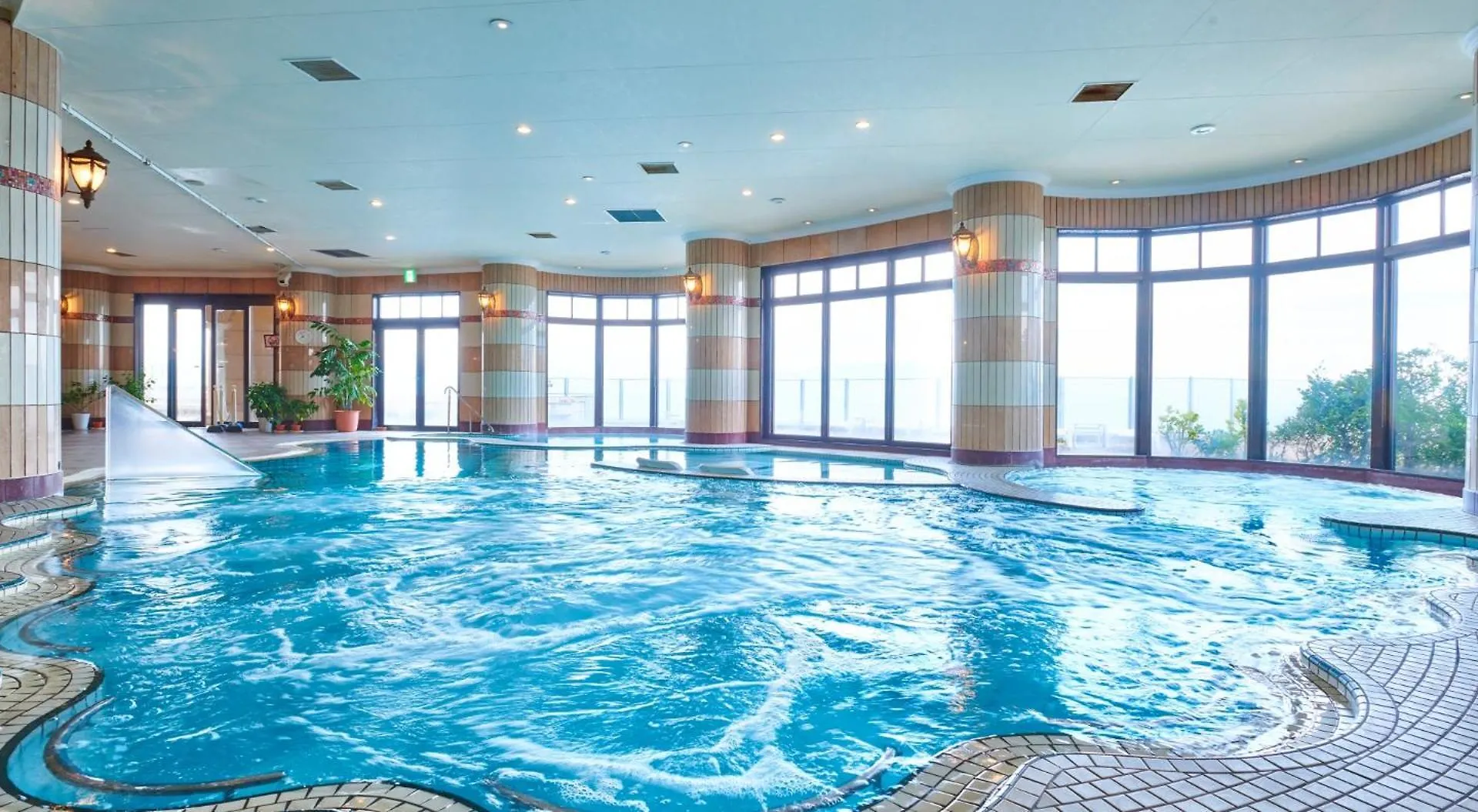 Enoshima Hotel ーenoshima Island Spa Hotel Buildingー Fujisawa