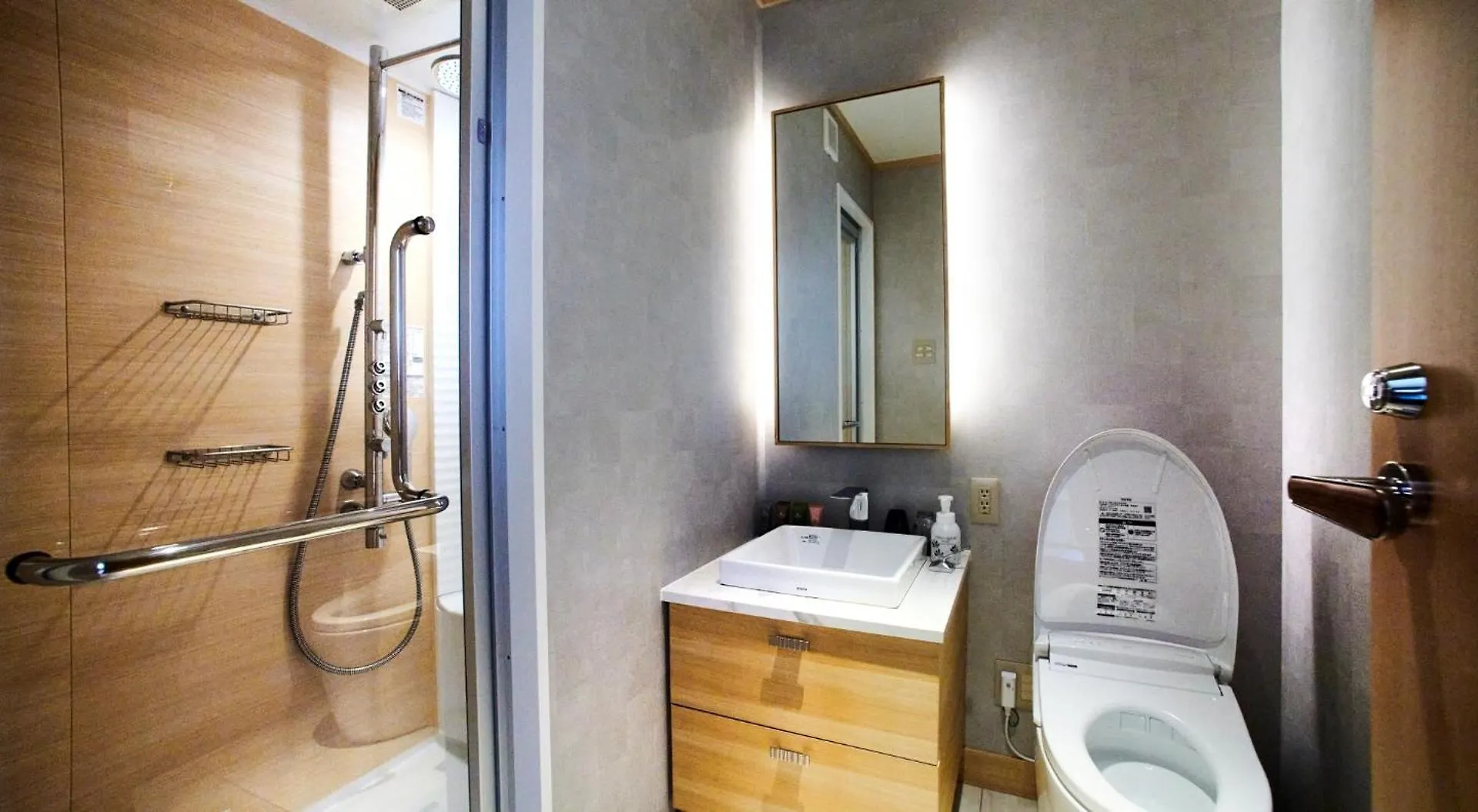 Enoshima Hotel ーenoshima Island Spa Hotel Buildingー Fujisawa 3*,  Japan